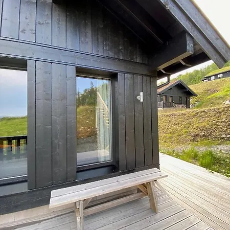 Modern Och Bekvaem Hytte Naera Gaustatoppen, 4 Sovrum 10 Baeddar